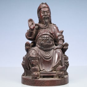 An Exquisite Eaglewood Guan yu