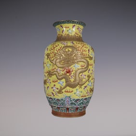 An Exquisite Famille-Rose Dragon Pattern Seawater Pattern Vase