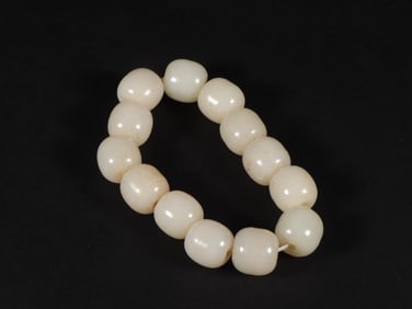 An Exquisite White Jade Bracelets
