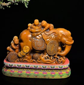 An Exquisite Shoushan Stone Figure Pattern Elephant Seal Ornament