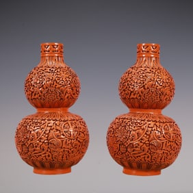 A Exquisite A pair of Carved Red Lacquer Lotus Pattern Gourd-Shaped Vase