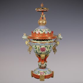 An Exquisite Famille-Rose Painted Gold Lotus Pattern Dragon Pattern Censer