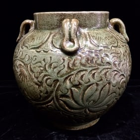 An Exquisite Yao zhou yao Flower Pattern Jar
