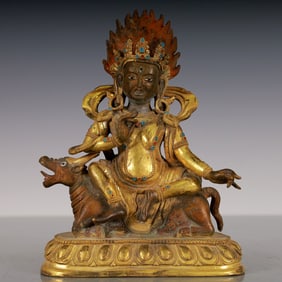 An Exquisite Gilt Bronze Statue of Vajra