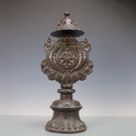 A Exquisite Eaglewood Inlaid Gems Ornament