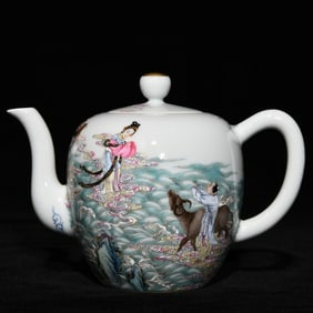 An Exquisite Famille-Rose Painted Gold Character and Story Pattern Ewer