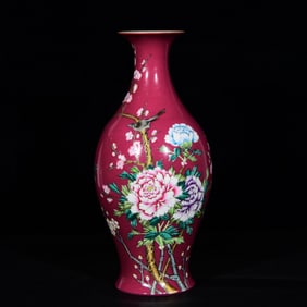 A Rare Ruby Red-Glazed Famille-Rose Painted Gold Flower and Bird Pattern Vase