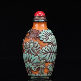 An Exquisite Glass Lotus and Mandarin Duck Pattern Snuff Bottle
