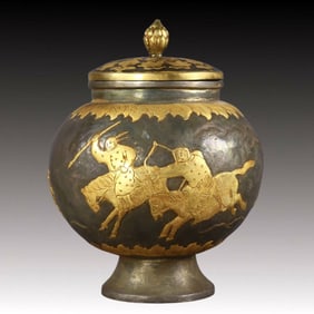 An Exquisite Gilt Bronze Figure Riding Horse Pattern Jar, With Cover