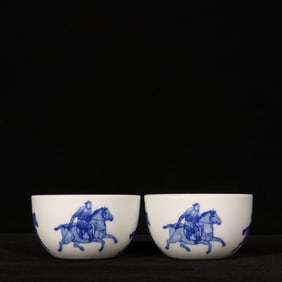 A Pair of Exquisite Blue and White Hunting Pattern Cups