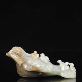 An Exquisite White Jade Bird Ornament