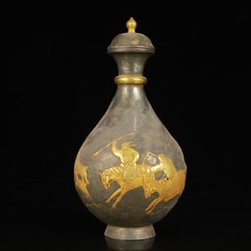 An Exquisite Gilt Silver Figure Pattern Vase,with Poem