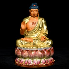 An Exquisite Famille-Rose Gilded Gold Statue of Sakyamuni