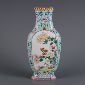 An Exquisite Turquoise Ground Famille-Rose Painted Gold Flower and Bird Pattern Vase,With Poem