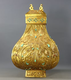 An Exquisite Gilt Bronze Auspicious Beast Pattern Bottle,Inlaid Turquoise