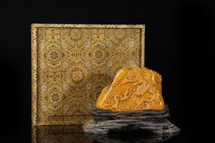 An Exquisite Tianhuang Stone Dragon Pattern Ornament,With Poem