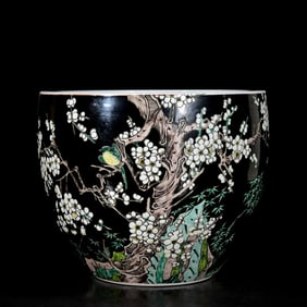 An Exquisite Black Glazed Famille-Rose Flower and Bird Pattern Vat