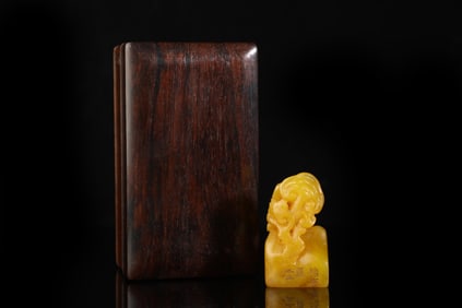 An Exquisite Tianhuang Stone Ganoderma lucidum Pattern Seal