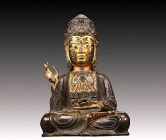A Solemn Gilt Bronze Statue of Avalokitesvara