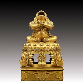 An Exquisite Gilt Bronze Statue of Vajra
