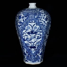 A Huge Blue and White Lotus and Mandarin Duck Pattern Vase