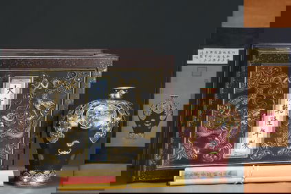 A Rare Purplish Gold Glazed Enamel Painted Gold Flower and Bats Pattern Vase,With Vertical Scroll