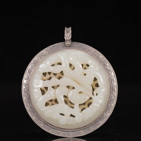 An Exquisite Silver Inlaid White Jade Dragon Pattern Pendant