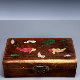 An Exquisite Zitanwood Inlaid Gems Fish Pattern Box