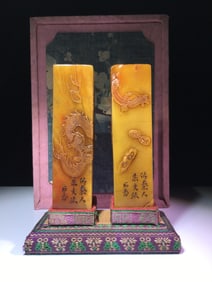 A Pair of Exquisite Shoushan Stone Dragon and Phoenix Pattern Seal