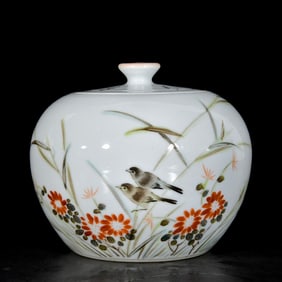 An Exquisite Famille-Rose Flower and Bird Pattern Cover Jar,With Poem