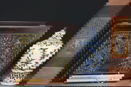 A Huge Blue and White Banana Leaf and Bamboo Pattern Bottle,With Vertical Scroll Painting on Silk