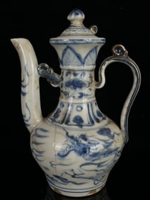 An Exquisite Blue and White Auspicious Cloud and Dragon Pattern Flagon