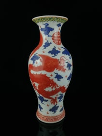 An Exquisite Blue and White Famille-Rose Auspicious Cloud and Dragon Pattern Vase