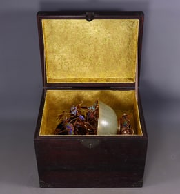 An Exquisite White Jade Flower silk gold-plated Flower Pattern Poem Bonsai, Inlaid Gems