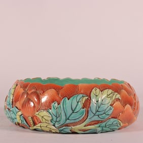 An Exquisite Enamel Flower Pattern Brush Washer
