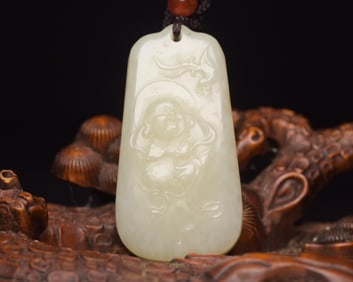 An Exquisite White Jade Statue of Maitreya Buddha Pendant