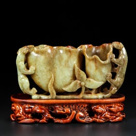 An Exquisite Gaogu yu Beast Pattern Brush Pot
