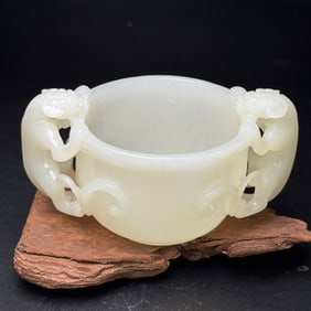 An Exquisite White Jade Chi-Dragon Cup