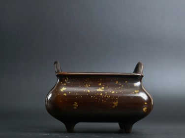 An Exquisite Gilt Bronze Double-Ears and Four-legs Censer