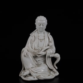 An Exquisite Blance-De-Chine Statue of Avalokitesvara