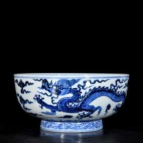 An Exquisite Blue and White Dragon and Phoenix Pattern Bowl