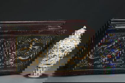 A Set of Fine Doucai Lotus and Dragon Pattern Vases