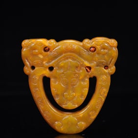A Rare Gaogu yu Beast-Face Pattern Pendant