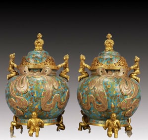 A Pair of Exquisite Cloisonne Gourd Pattern Figure Cover Jars