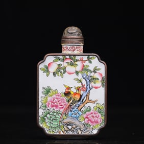An Exquisite Painted Enamel Flower and Bird Pattern Snuff Bottle