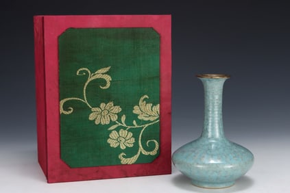 An Exquisite Ru yao Sky Blue Glazed Painted Gold Vase