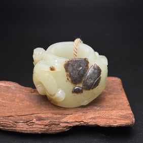 An Exquisite Gaogu YU Chi-Dragon Thumb Ring