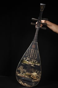 An Exquisite Carved Lacquer Painted Gold Landscape Pattern Pipa