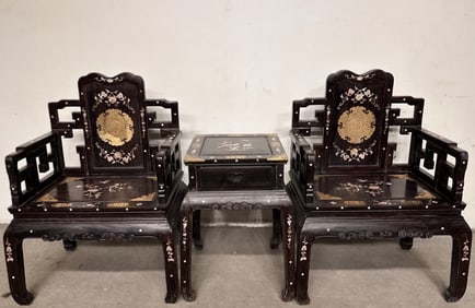 A Set of Fine Zitanwood Inlaid Shell Flower and Bird Pattern End Table and Armchais