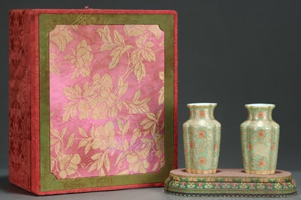 A Pair of Exquisite Famille-Rose Flower Pattern Double-Ears Vase